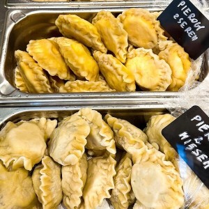 Pierogi z serem i pierogi mięsem
